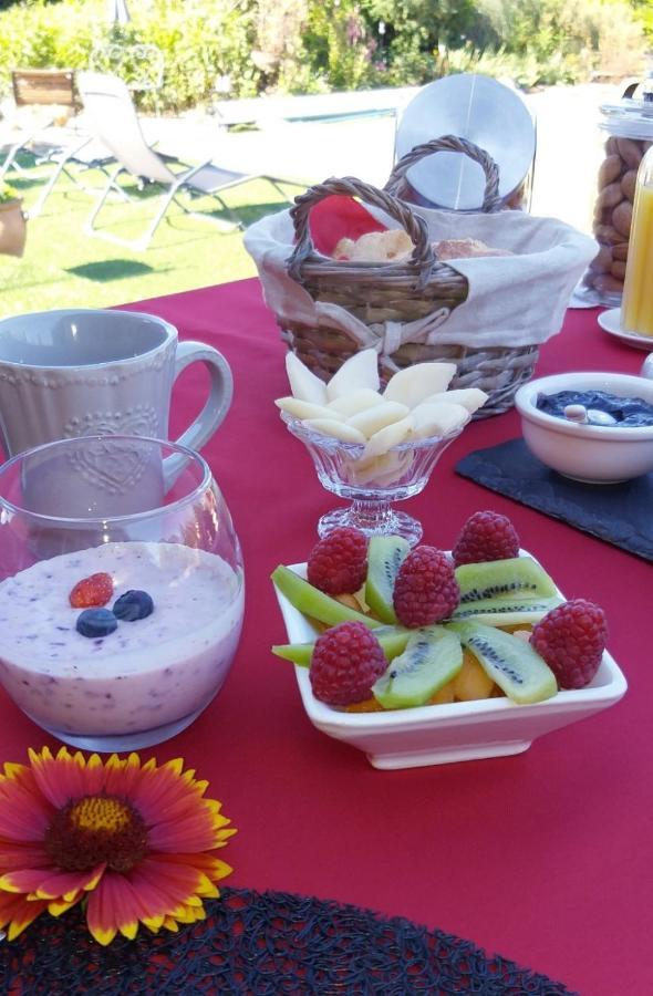 Bed and Breakfast La Colombe Tourrettes Exterior foto