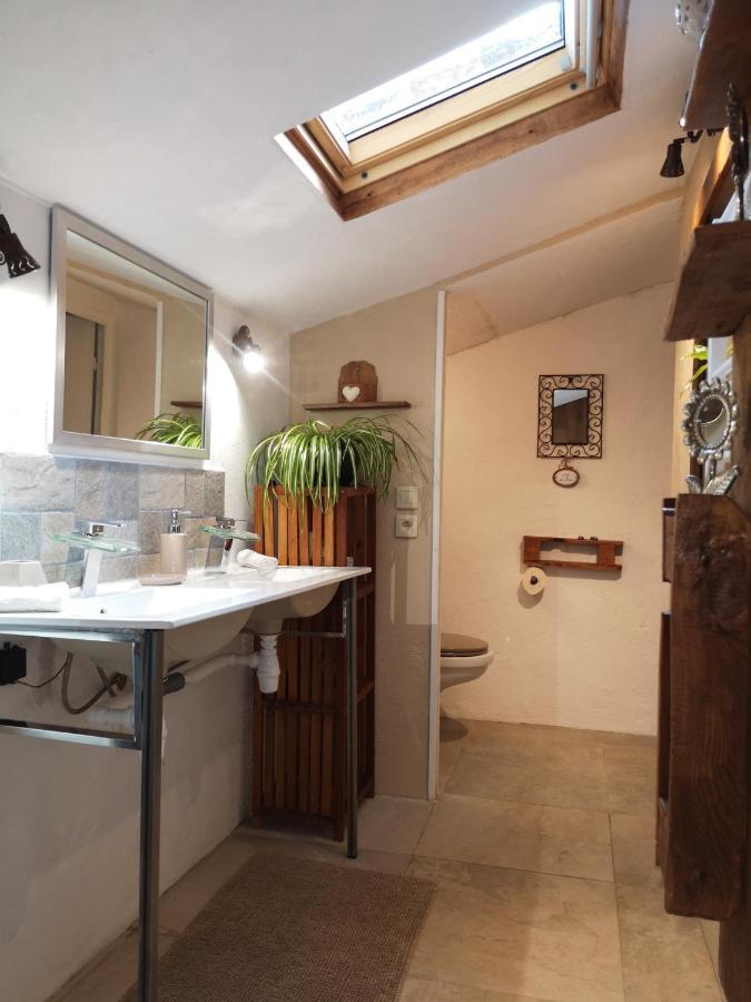 Bed and Breakfast La Colombe Tourrettes Exterior foto